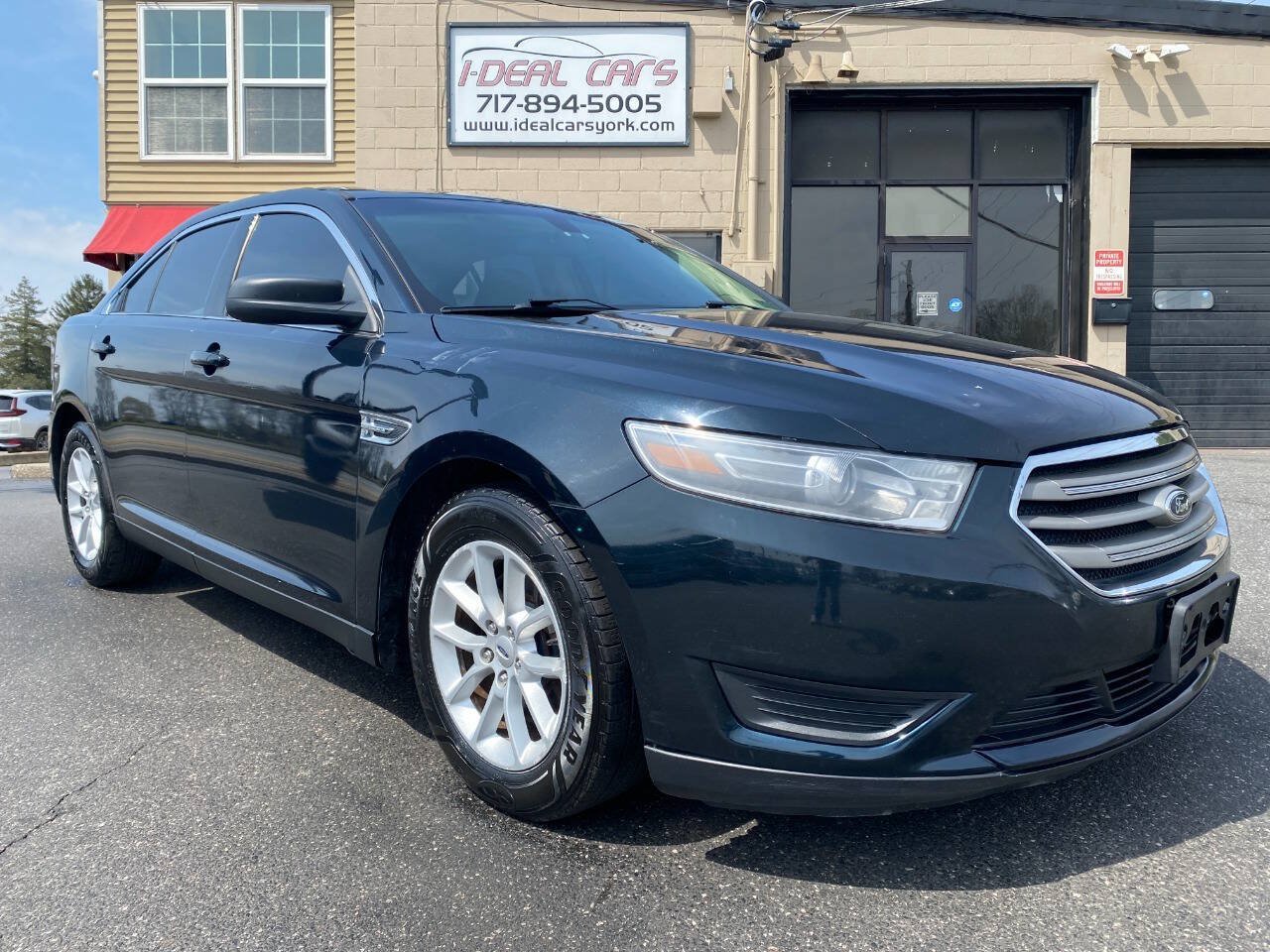 Used 2015 Ford Taurus SE