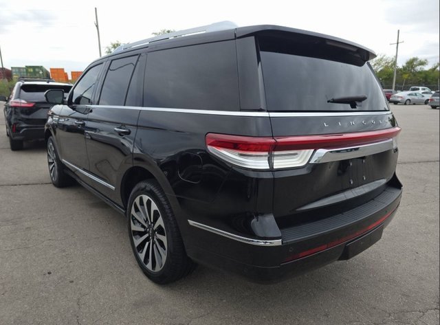 Used 2024 Lincoln Navigator Reserve image 6