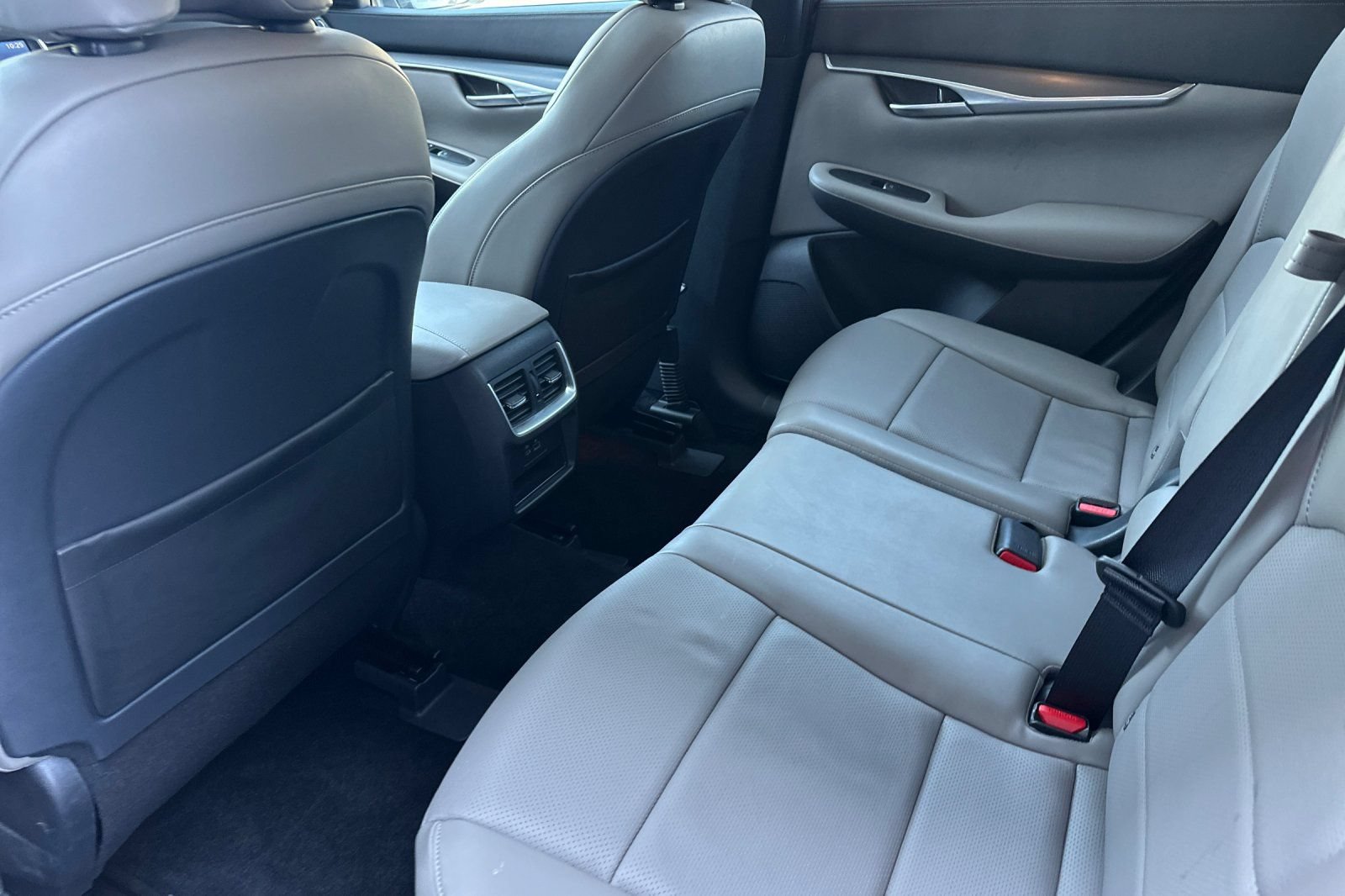 Certified 2025 INFINITI QX50 Luxe AWD/4WD image 15