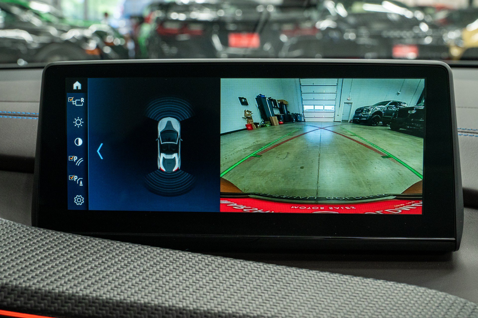 Used 2019 BMW i8 Roadster AWD/4WD image 28