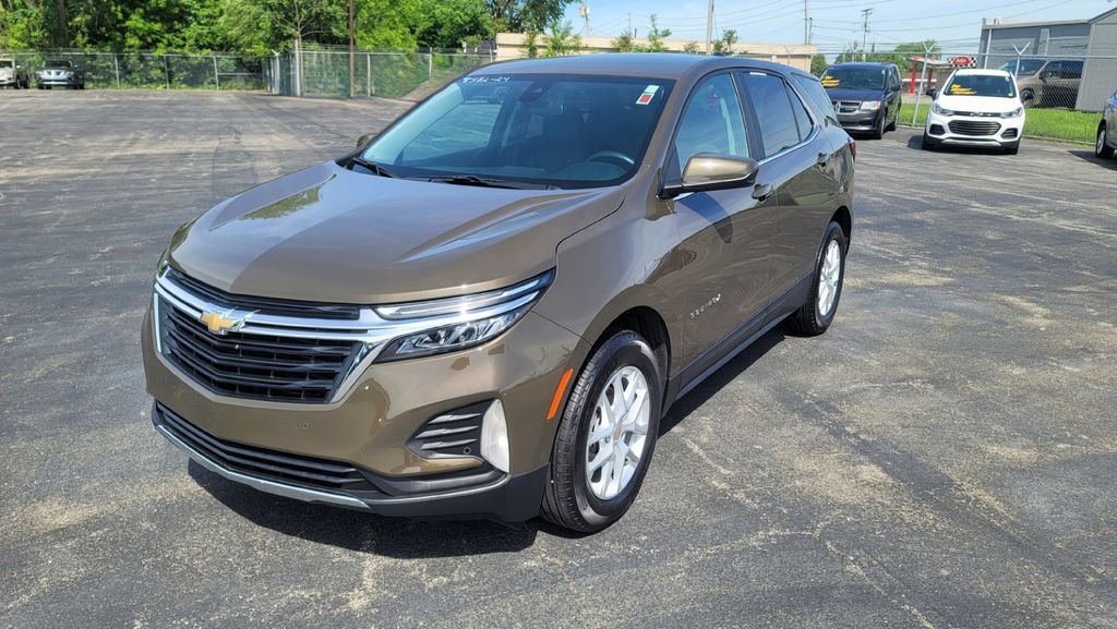 Used 2024 Chevrolet Equinox LT w/ LPO, Floor Liner Package FWD image 5