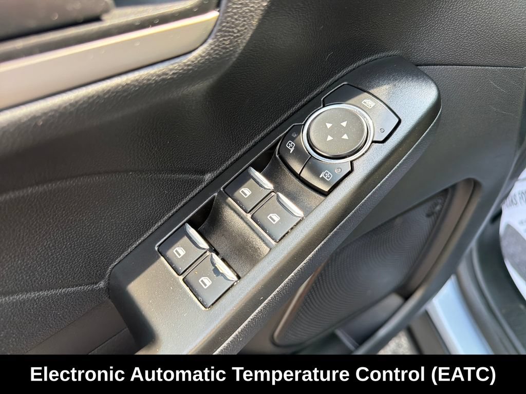 Used 2022 Ford Escape SE w/ Convenience Package FWD image 14