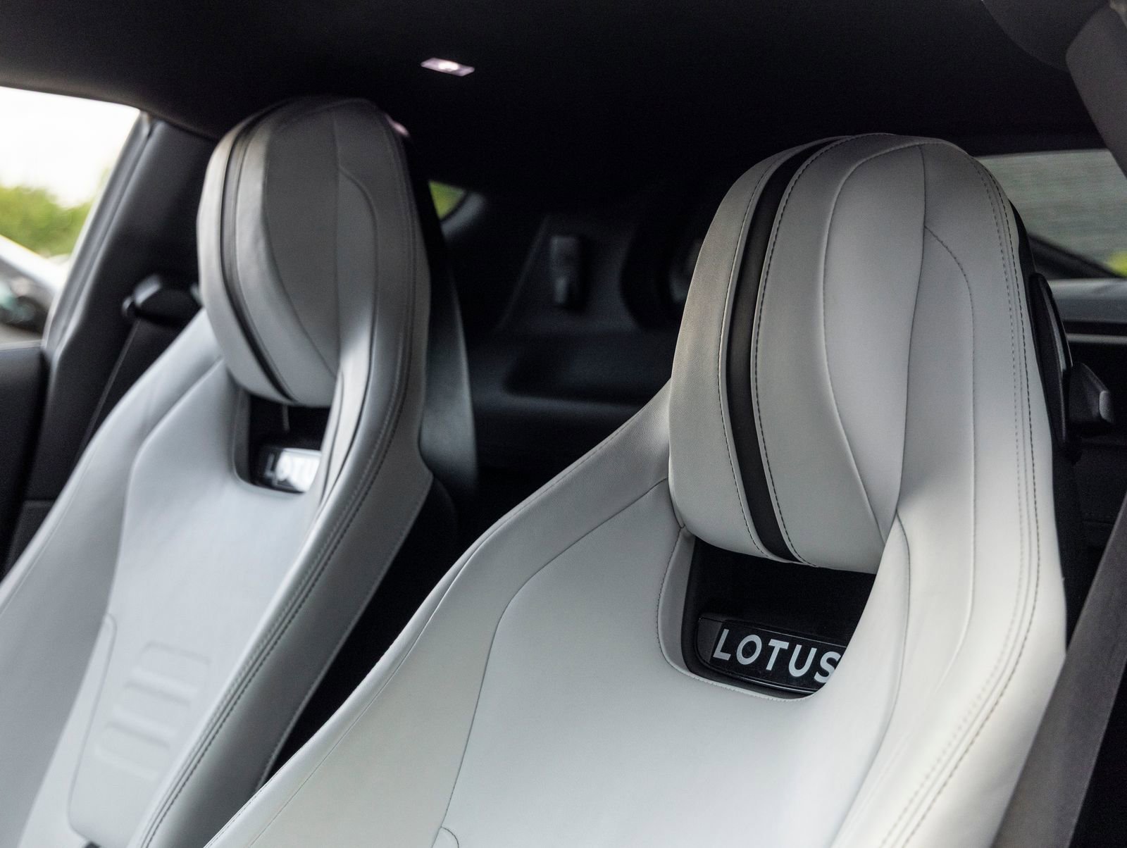 Used 2024 Lotus Emira First Edition image 29