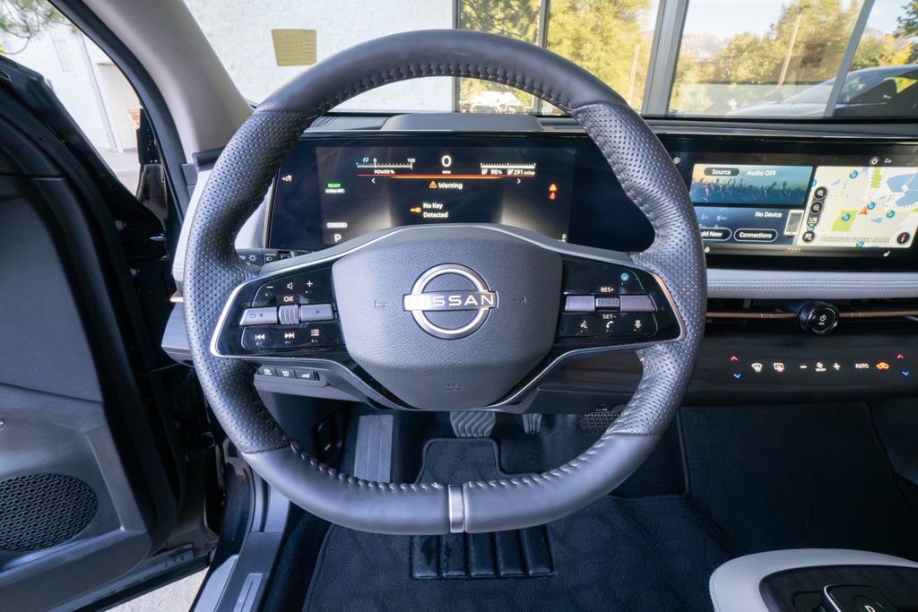 Used 2024 Nissan Ariya AWD image 12