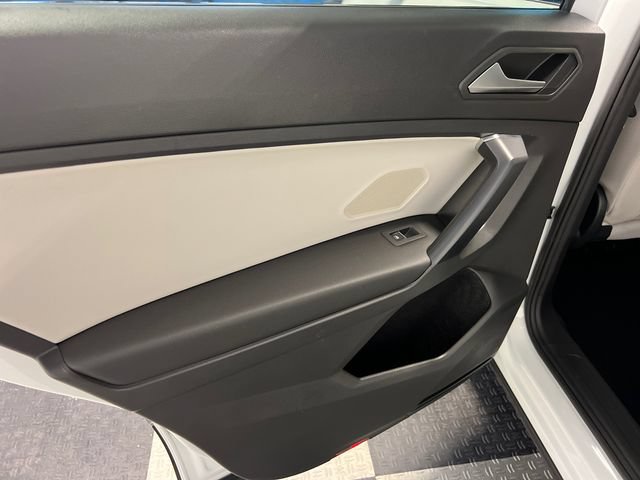 Certified 2021 Volkswagen Tiguan SE FWD image 17