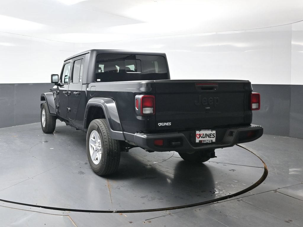 Used 2023 Jeep Gladiator Sport AWD/4WD image 12