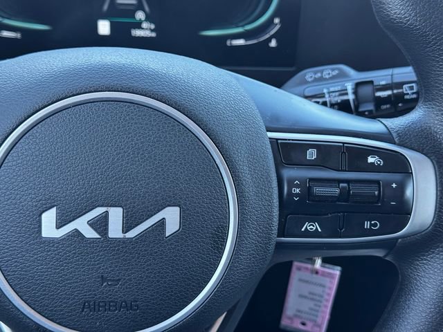 Used 2025 Kia Sportage LX image 25