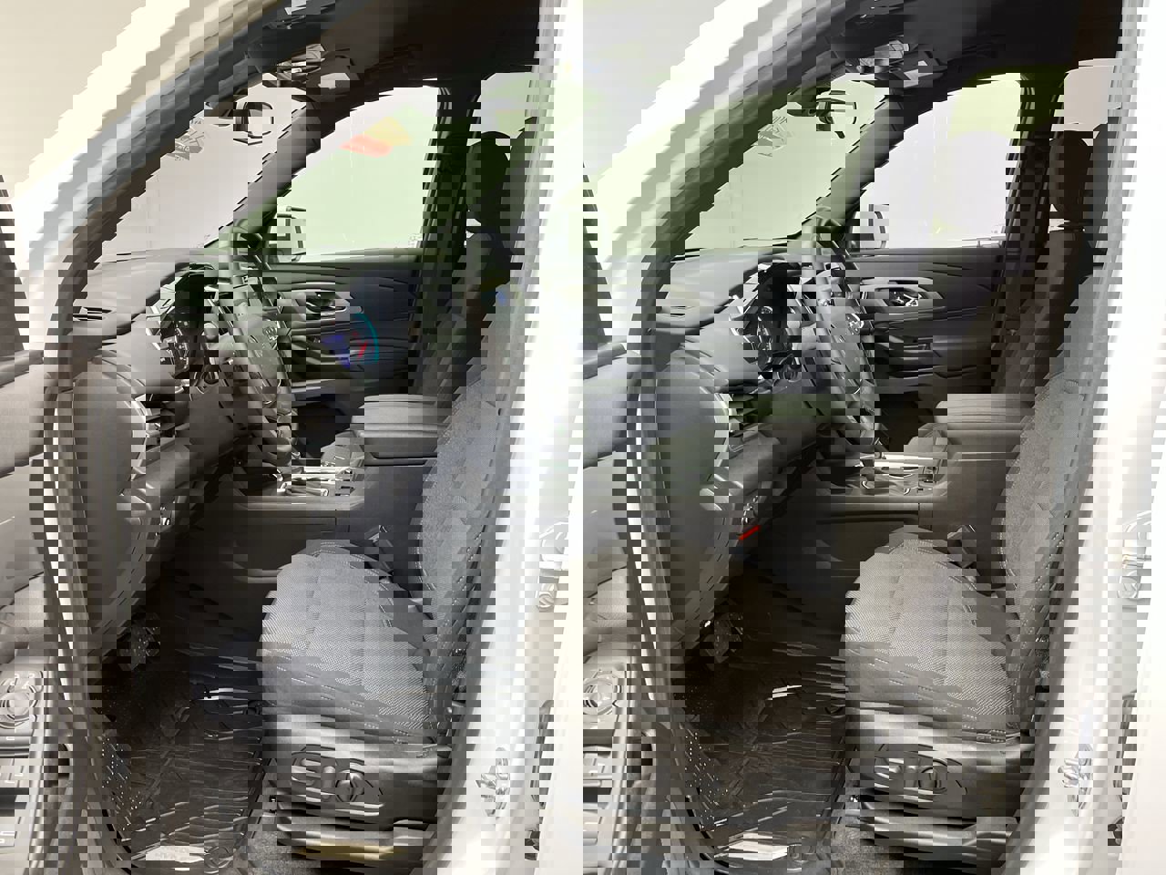 Certified 2023 Chevrolet Traverse LT w/ Midnight/Sport Edition image 3