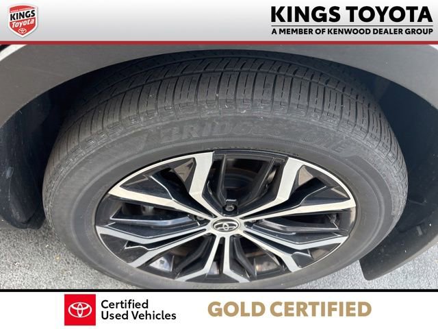 Used 2023 Toyota Crown AWD/4WD image 13
