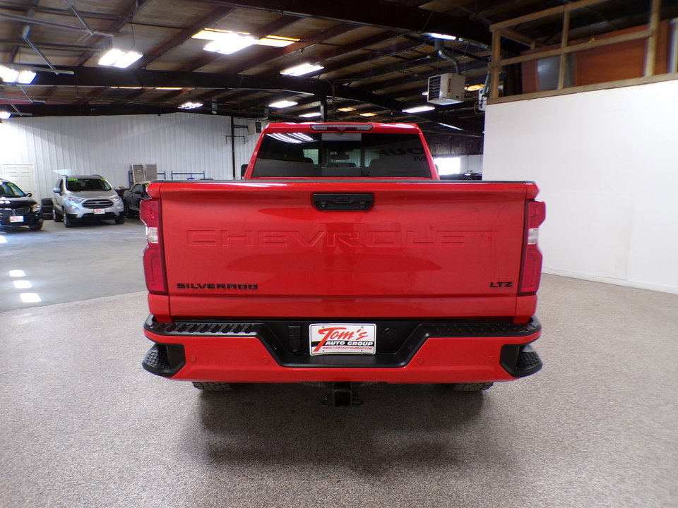 Used 2023 Chevrolet Silverado 2500 LTZ w/ LTZ Plus Package image 4