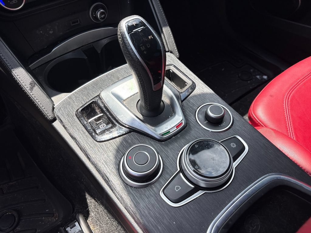 Used 2022 Alfa Romeo Stelvio Sprint RWD image 29