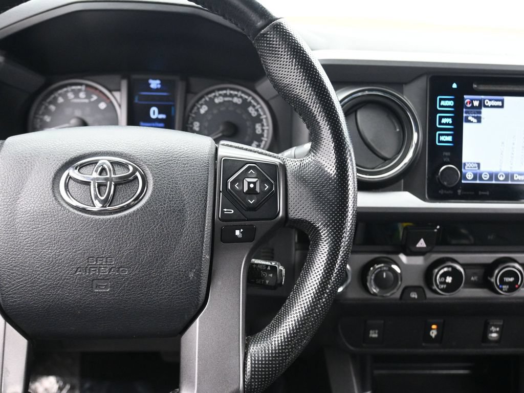 Used 2016 Toyota Tacoma TRD Sport w/ Towing Package AWD/4WD image 31