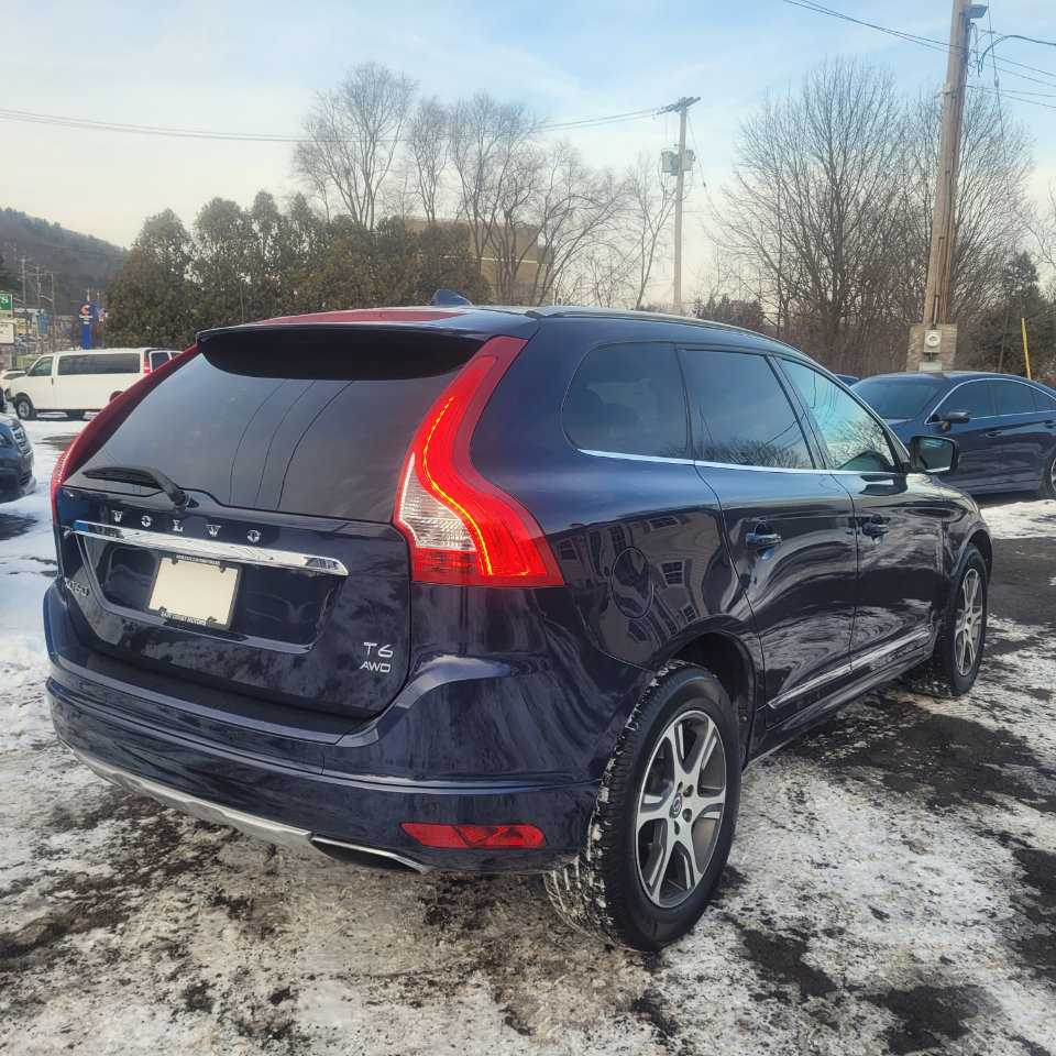 Used 2015 Volvo XC60 T6 Platinum w/ Climate Package image 8
