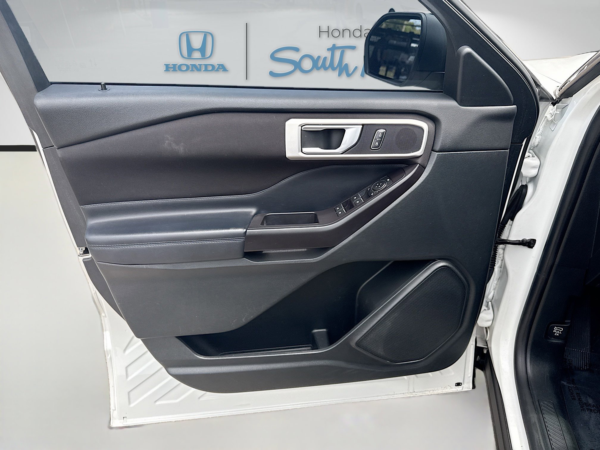 Used 2020 Ford Explorer XLT RWD image 19