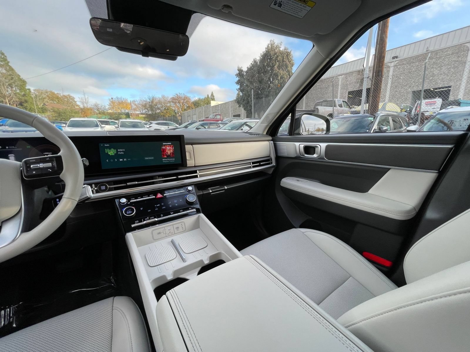 Used 2025 Hyundai Santa Fe SEL FWD image 74