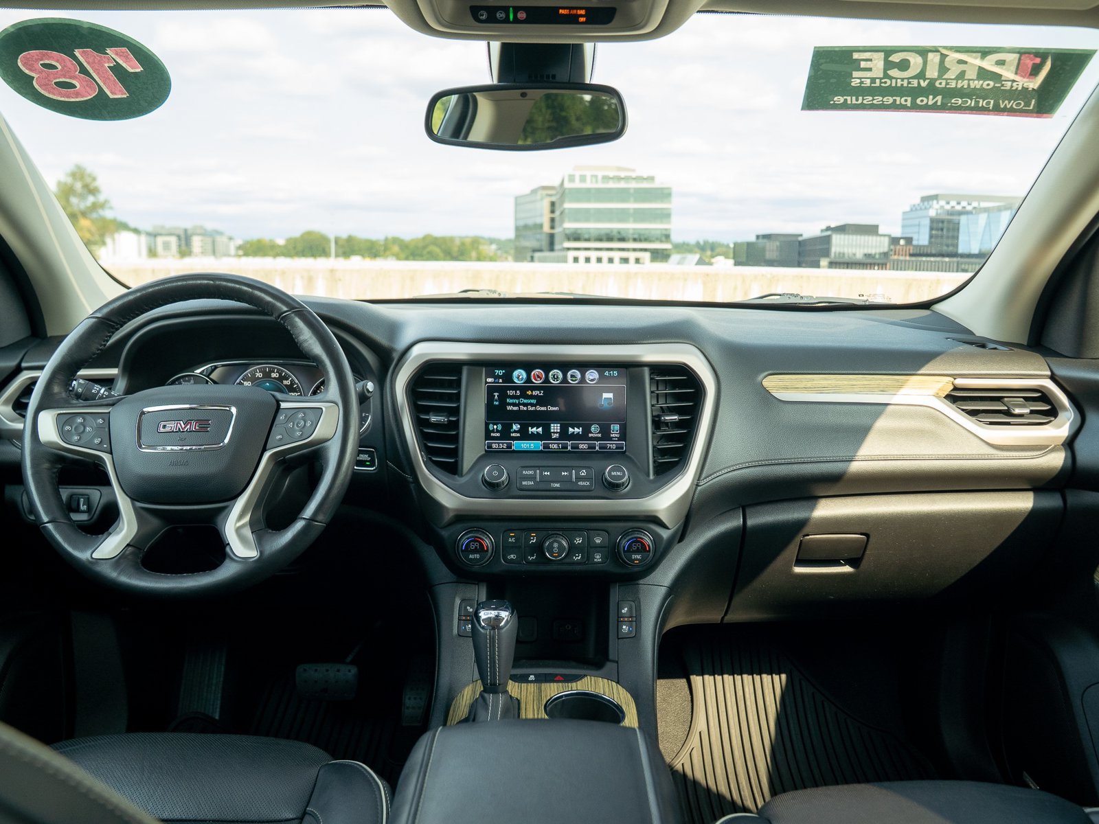 Used 2018 GMC Acadia Denali w/ Technology Package AWD/4WD image 19