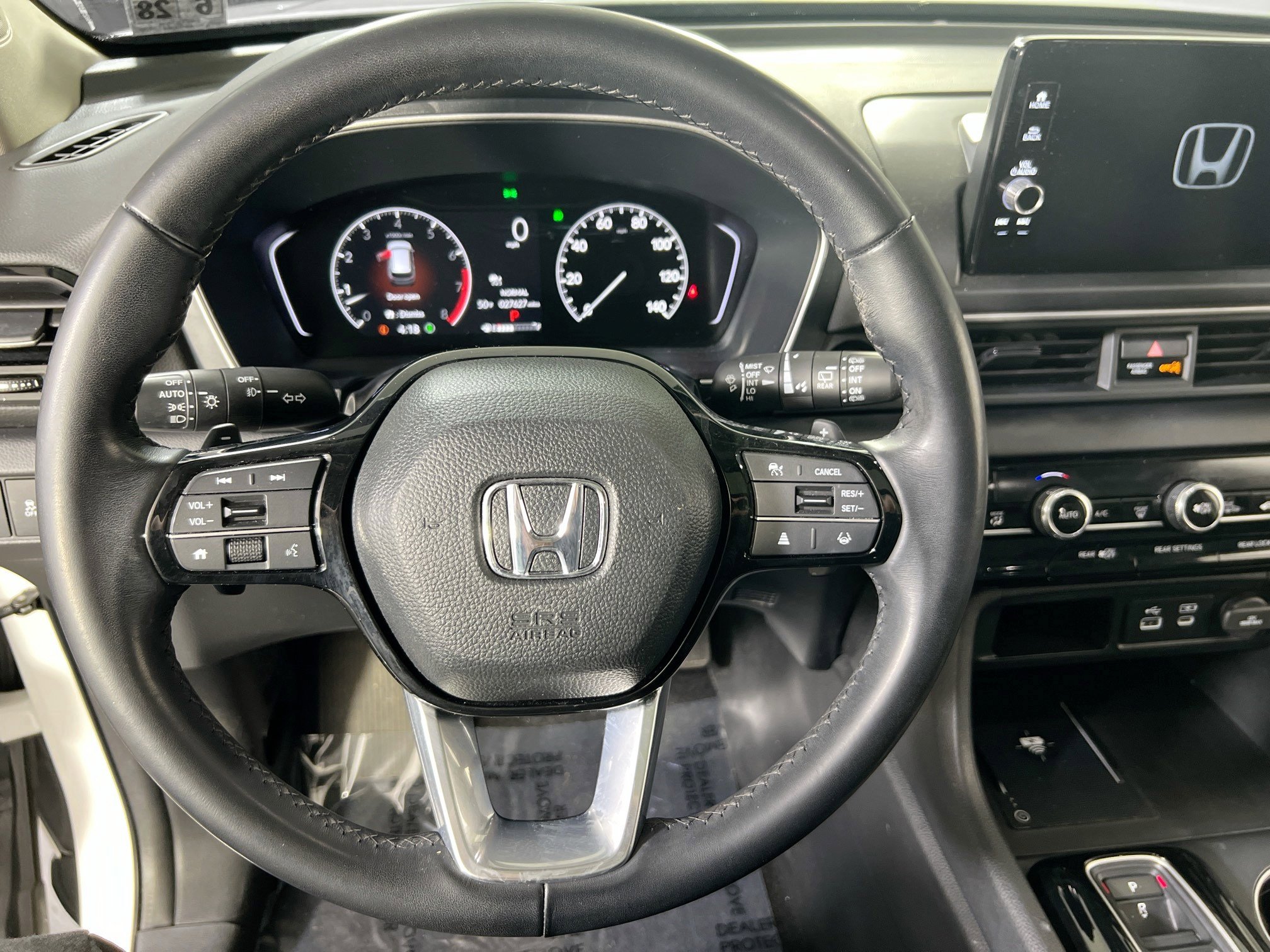 Used 2023 Honda Pilot Touring image 11