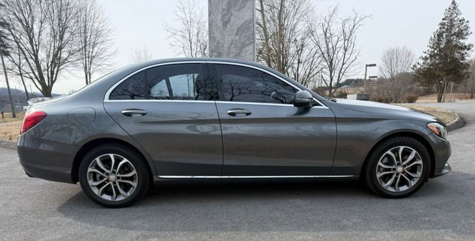 Used 2017 Mercedes-Benz C 300 4MATIC Sedan image 6