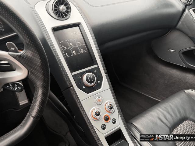 Used 2015 McLaren 650S Spider image 17
