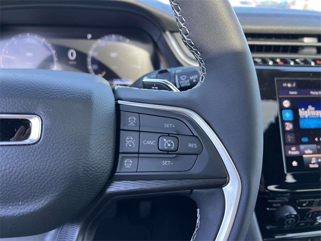 Certified 2025 Jeep Grand Cherokee Laredo X w/ Luxury Tech Group I image 19