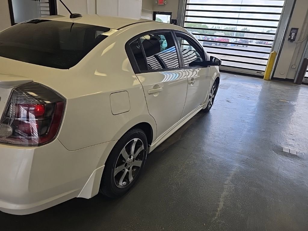 Used 2012 Nissan Sentra 2.0 SR w/ Special Edition Pkg FWD image 6