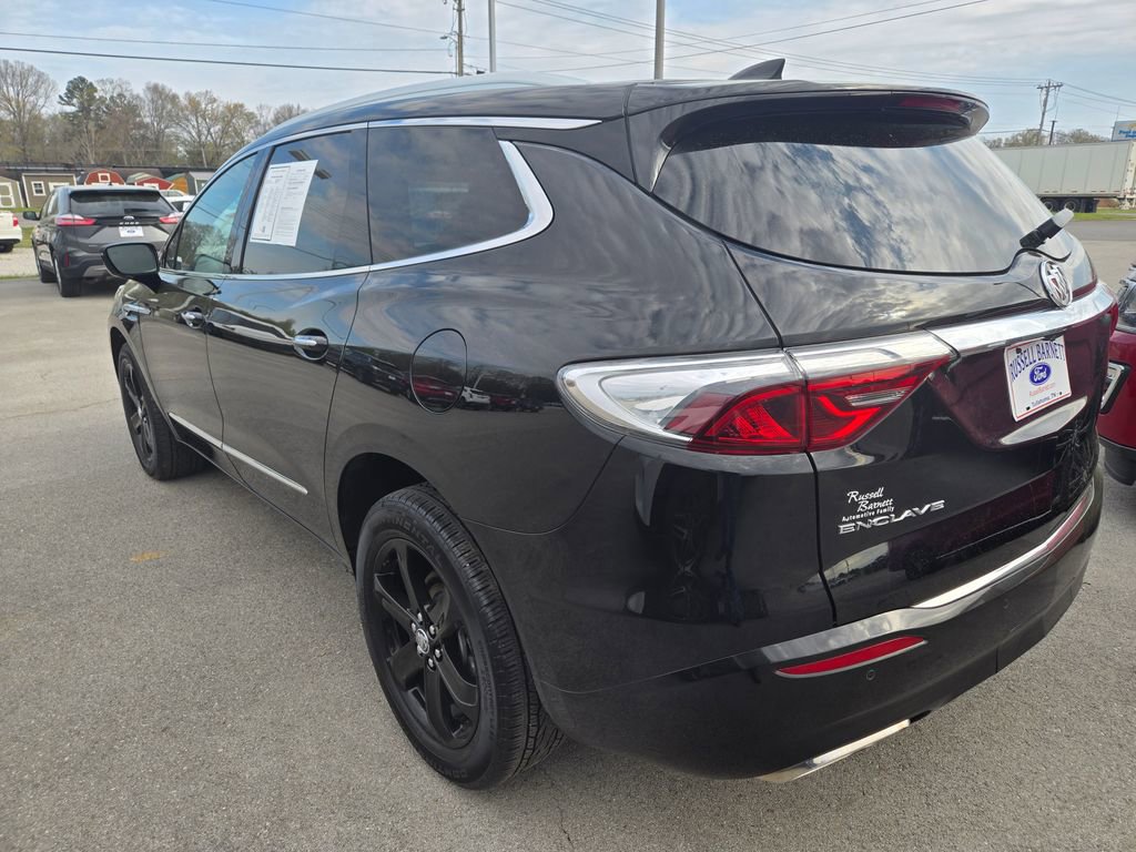 Used 2024 Buick Enclave Essence w/ Experience Buick Package FWD image 3