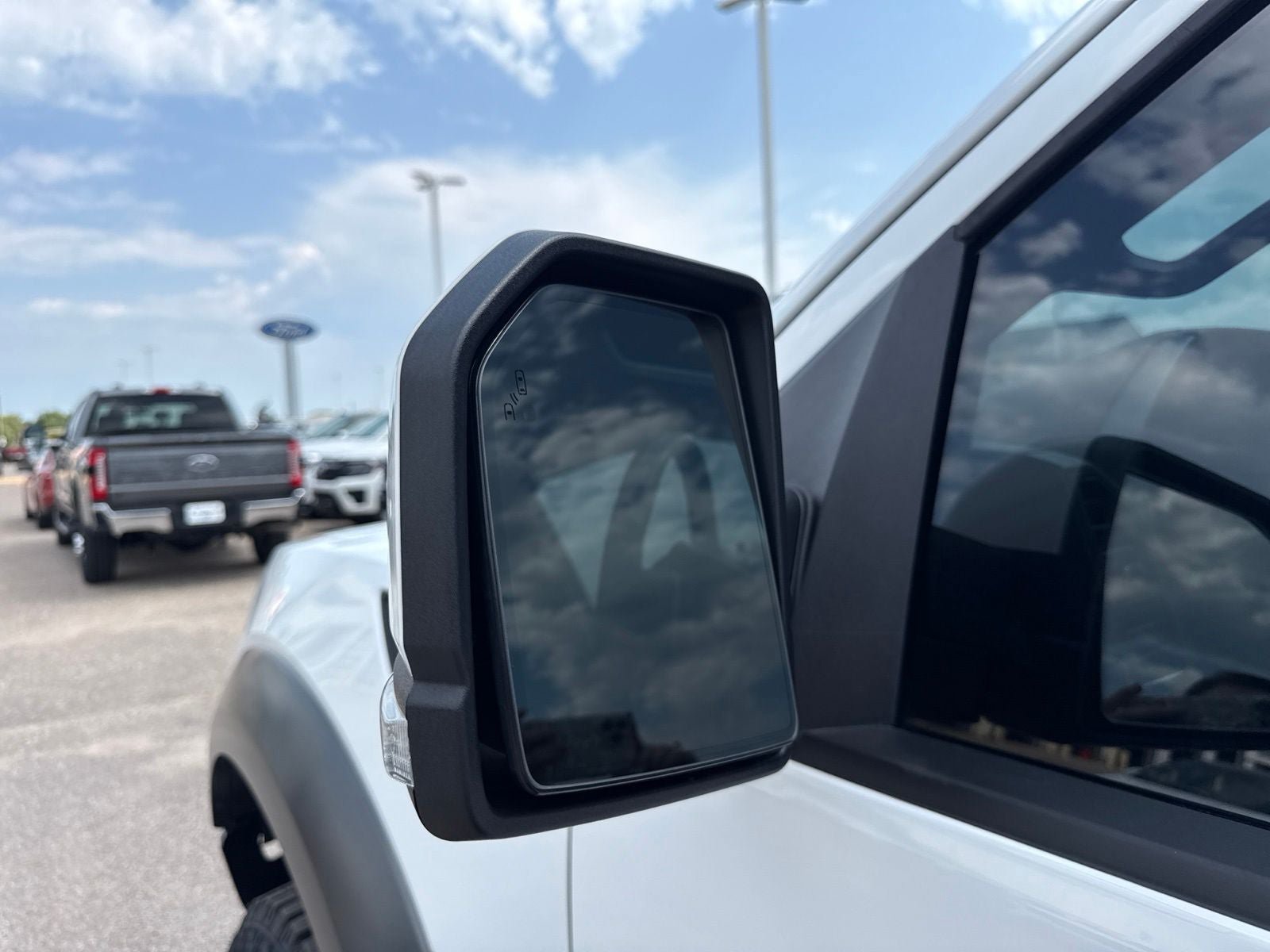 Used 2018 Ford F150 Raptor w/ Equipment Group 802A Luxury AWD/4WD image 13