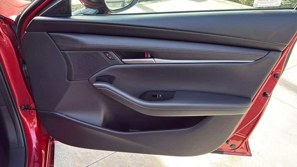 Used 2025 MAZDA MAZDA3 s image 31