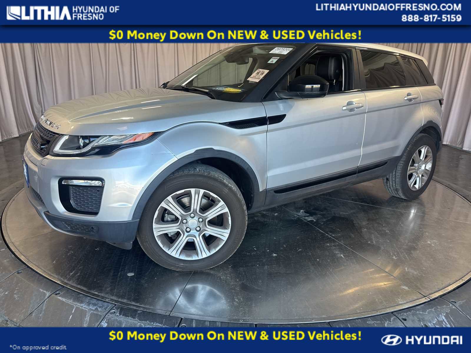 Used 2019 Land Rover Range Rover Evoque SE image 1