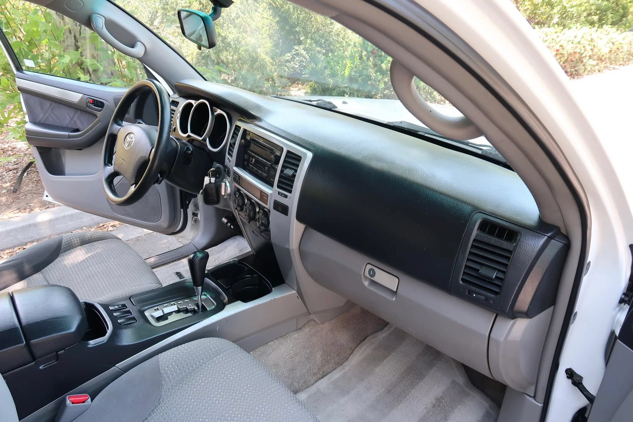 Used 2005 Toyota 4Runner Sport AWD/4WD image 30