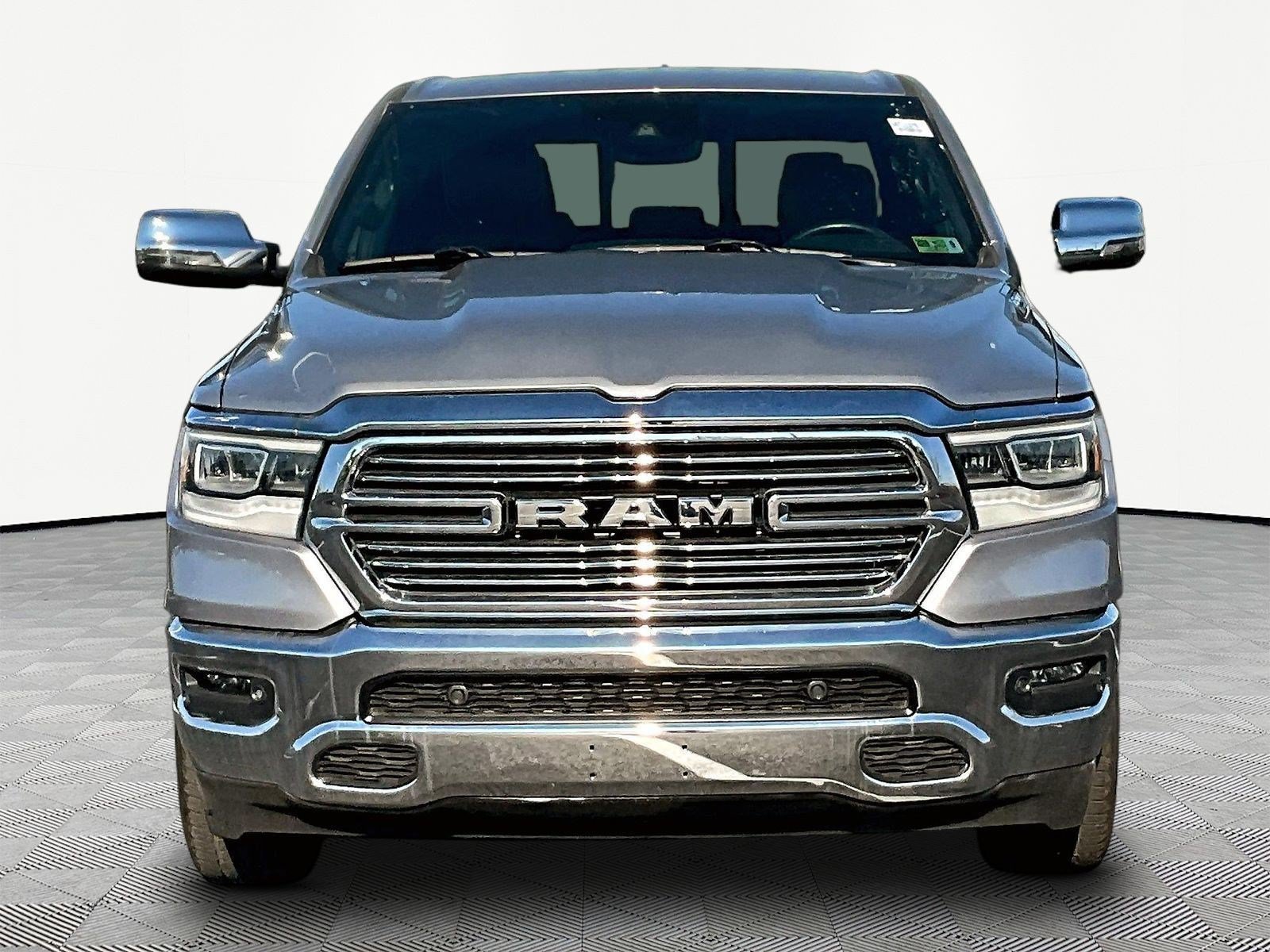 Used 2023 RAM 1500 Laramie AWD/4WD image 2