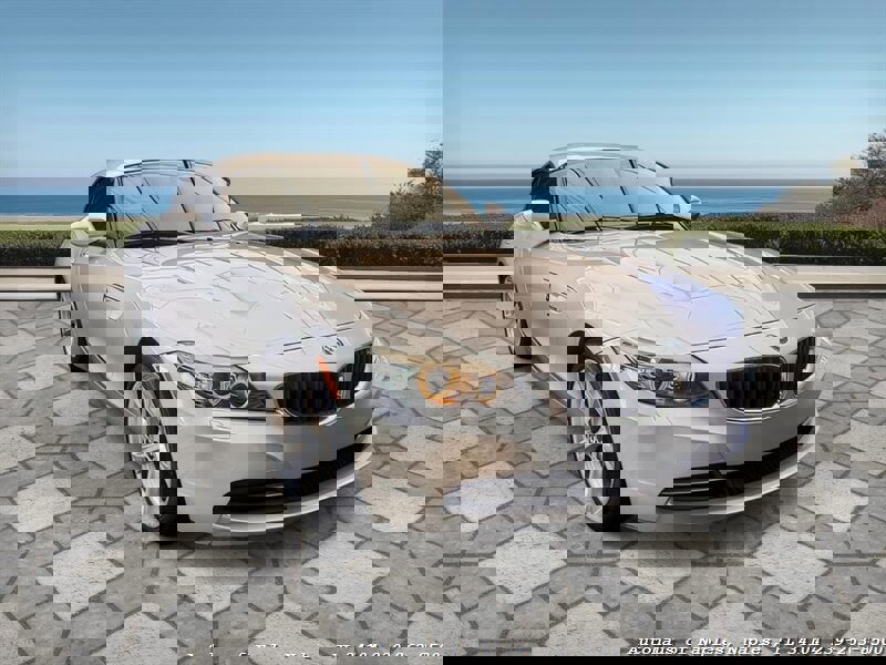 Used 2011 BMW Z4 sDrive30i w/ Premium Pkg image 3