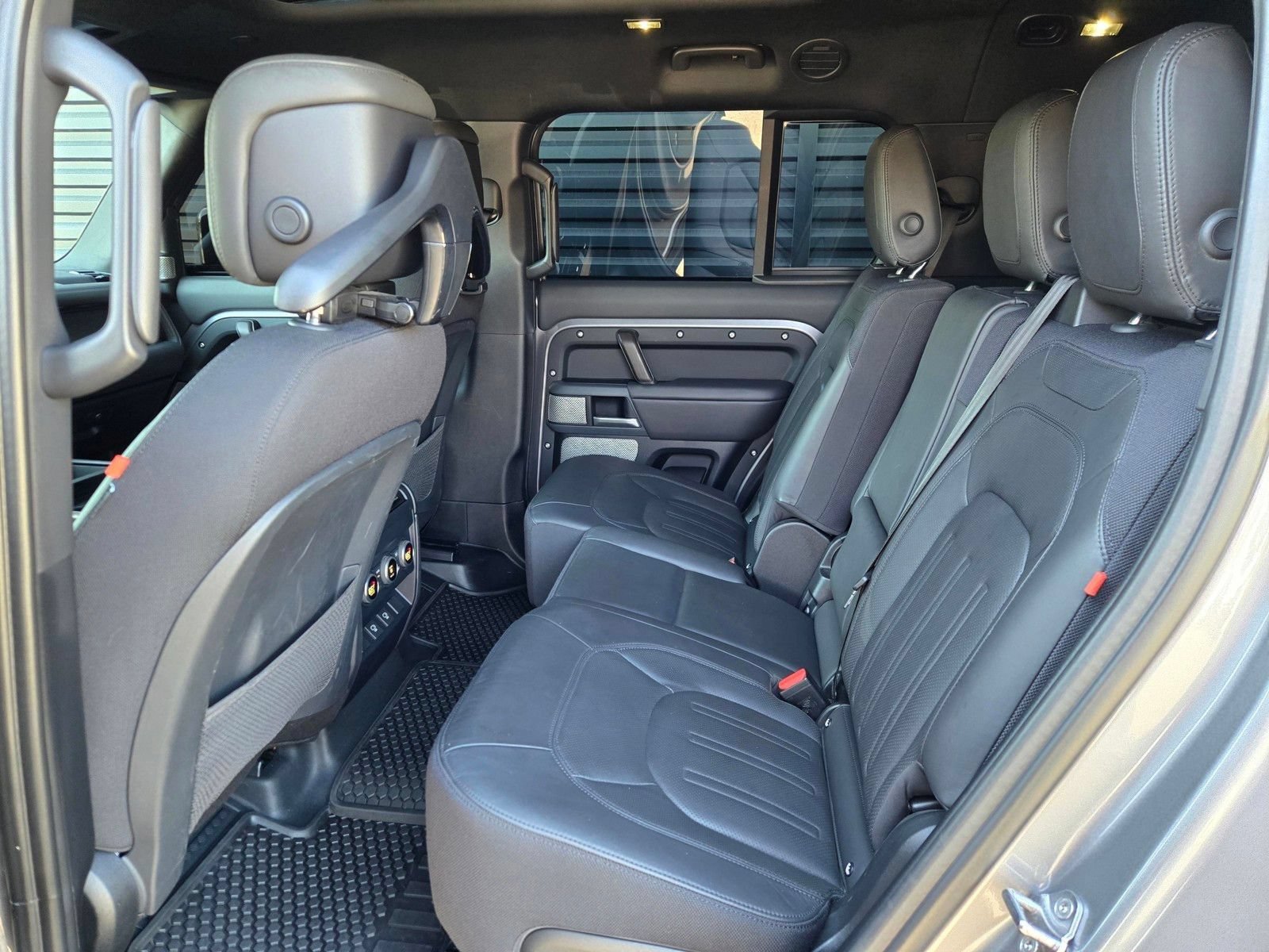 Used 2024 Land Rover Defender 130 X AWD/4WD image 11