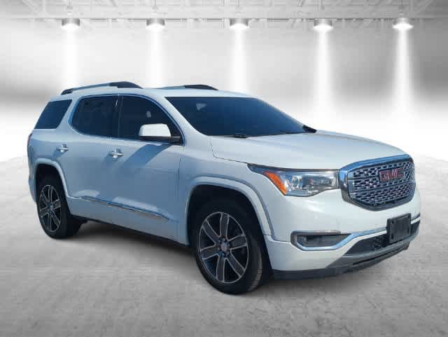 Used 2019 GMC Acadia Denali w/ Technology Package FWD image 2