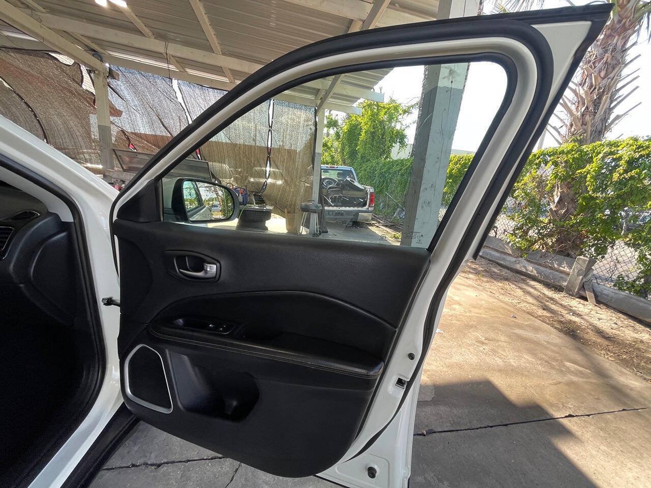 Used 2019 Jeep Compass Limited FWD image 18