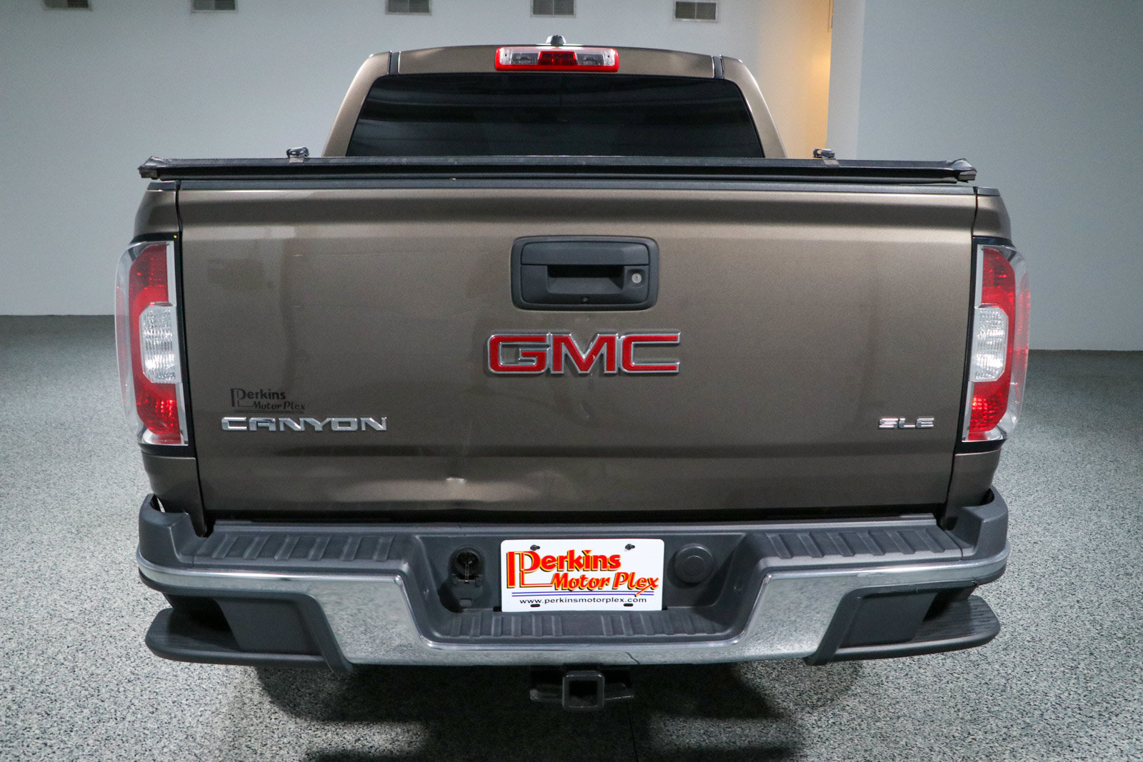 Used 2016 GMC Canyon SLE RWD image 8