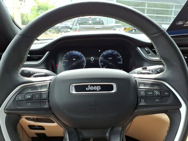 Used 2024 Jeep Grand Cherokee L Limited AWD/4WD image 21