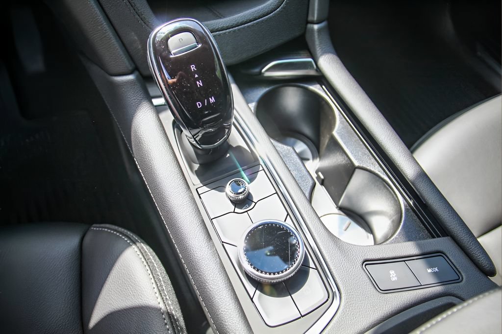 Certified 2025 Cadillac XT5 Luxury FWD image 13