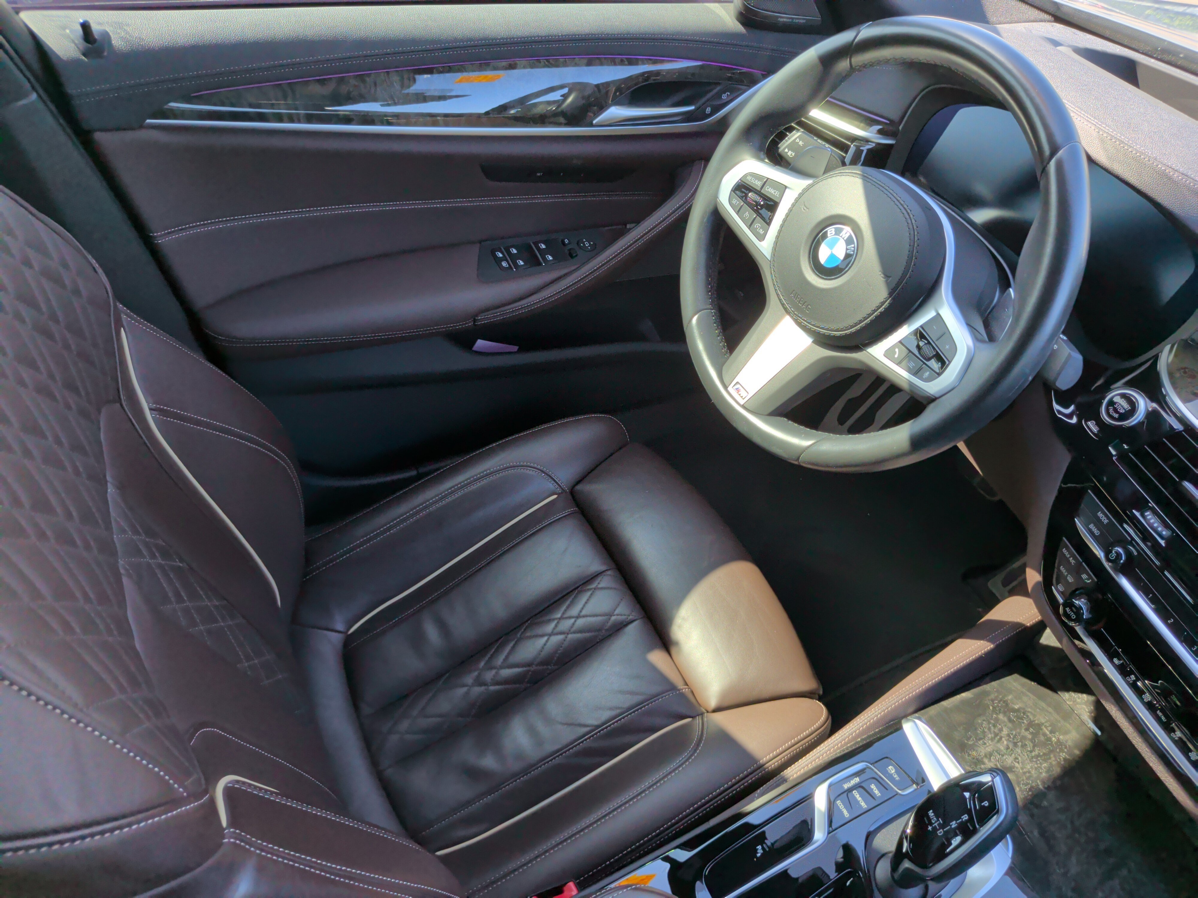 Used 2023 BMW M550i xDrive w/ Executive Package AWD/4WD image 34
