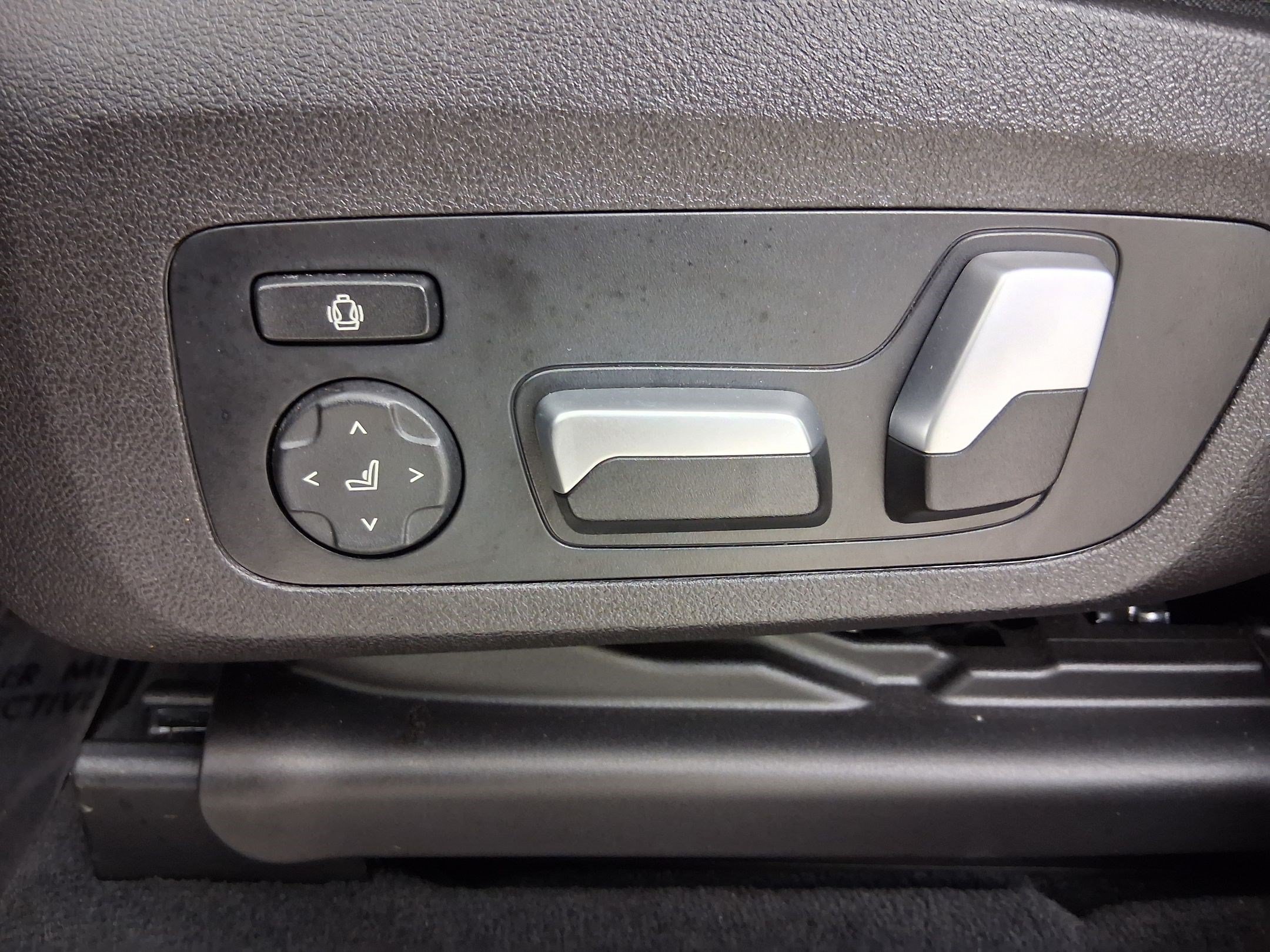 Certified 2023 BMW X3 sDrive30i w/ Premium Package RWD image 13