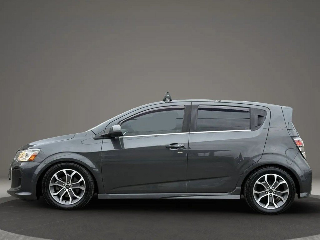 Used 2020 Chevrolet Sonic LT w/ Convenience Package FWD image 9