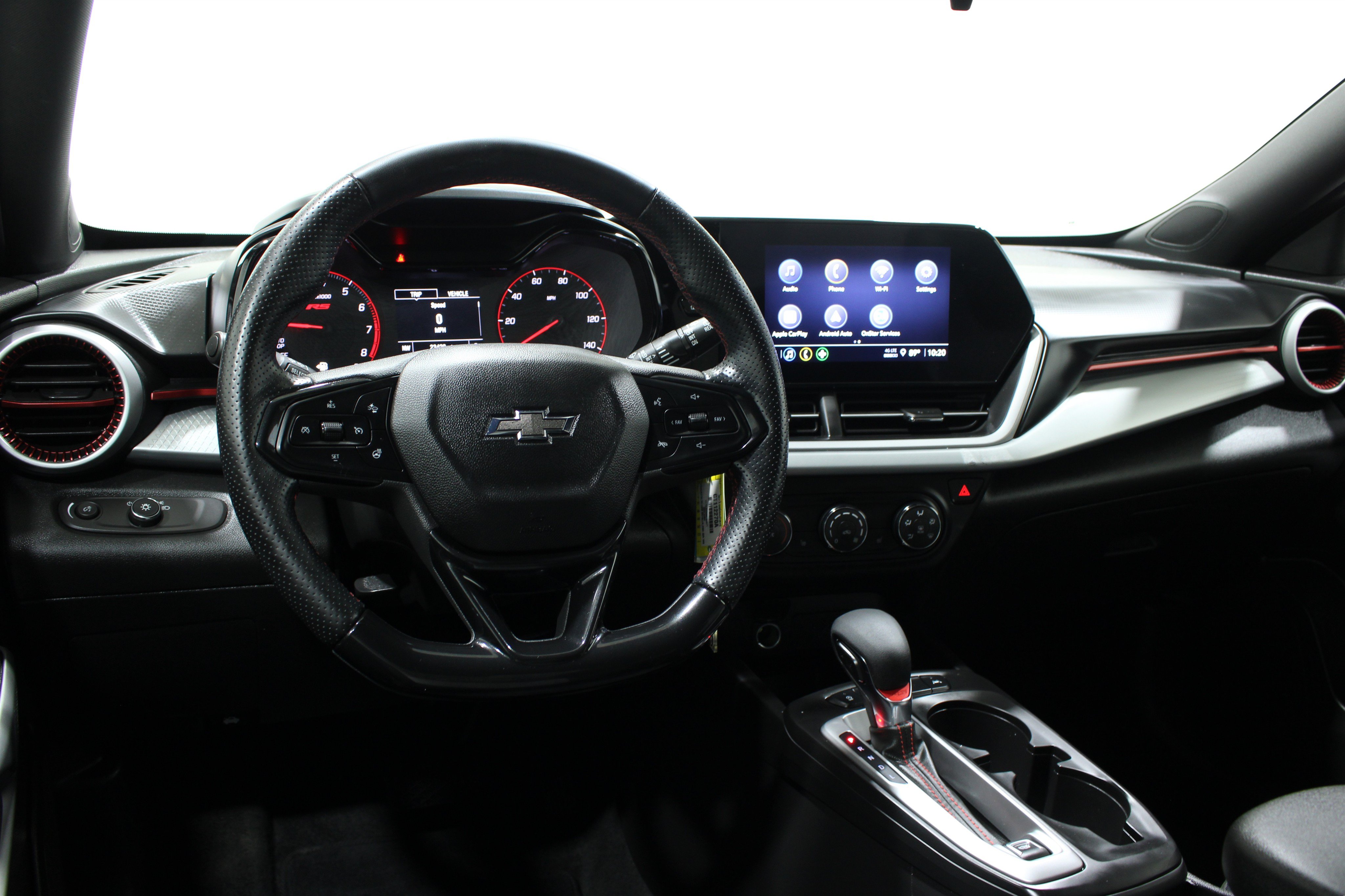Used 2024 Chevrolet Trax RS w/ Driver Confidence Package FWD image 2