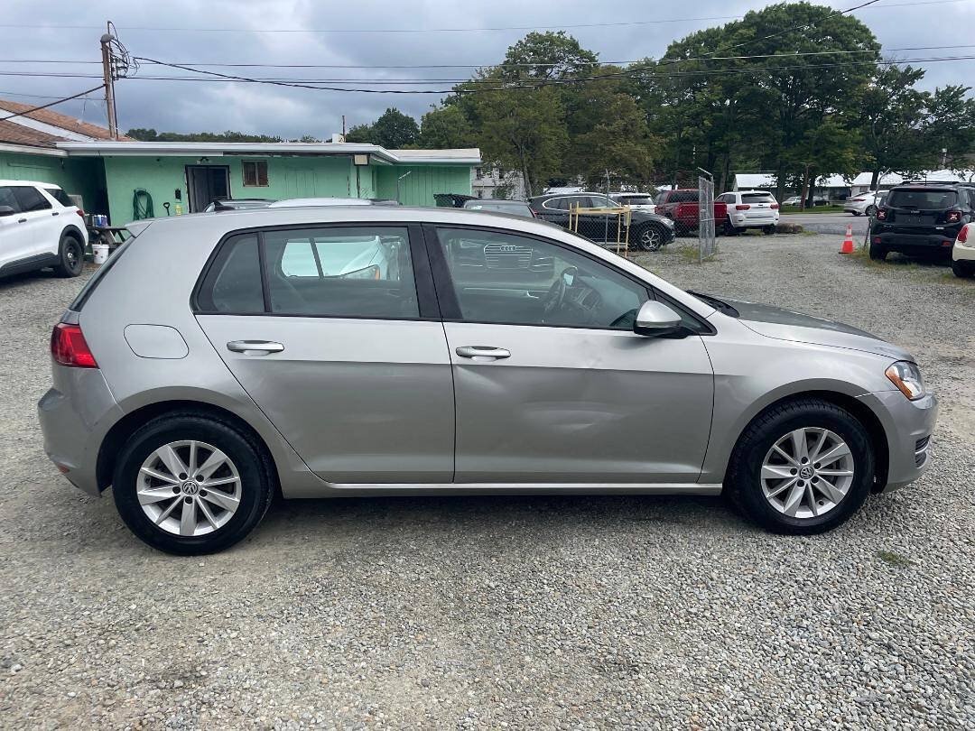 Used 2015 Volkswagen Golf S FWD image 9