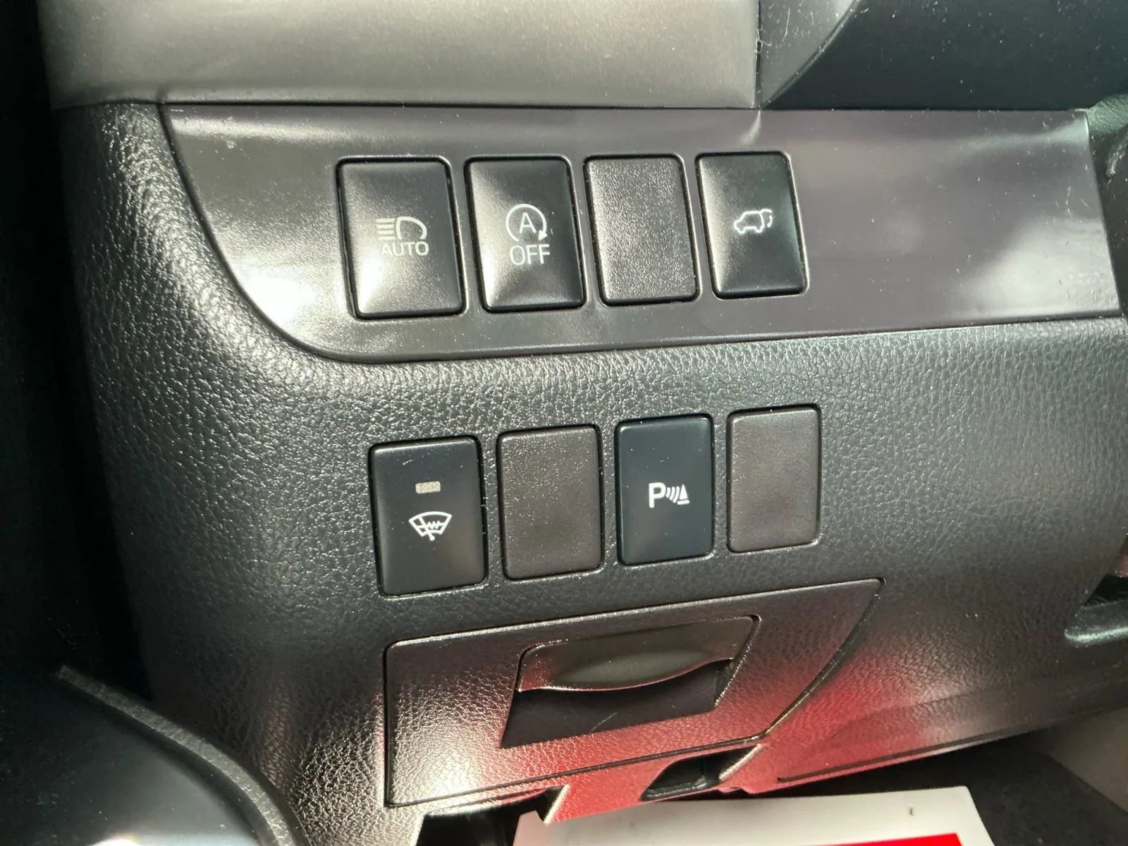 Used 2018 Toyota Highlander Limited image 36