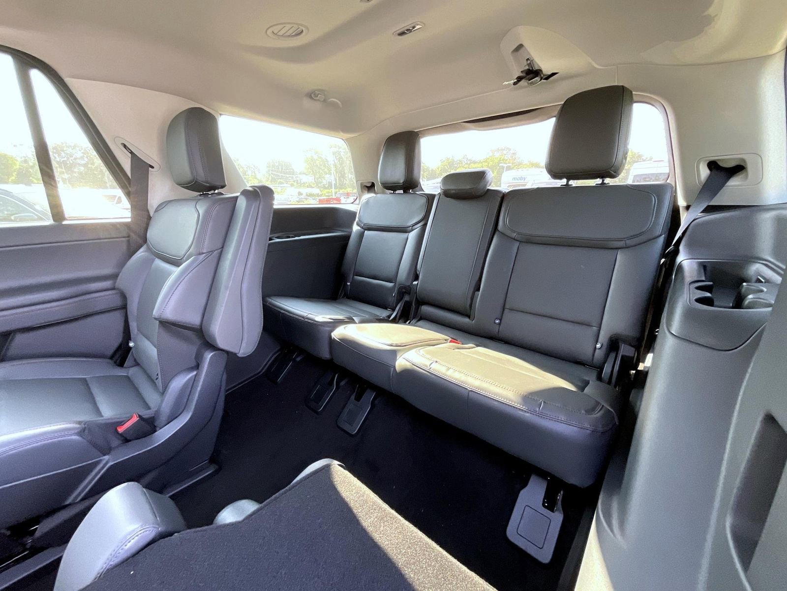 New 2025 Ford Expedition Active image 11