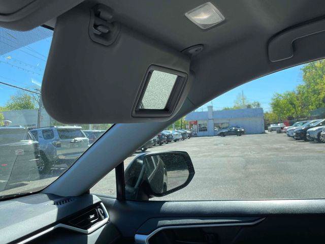 Certified 2025 Toyota RAV4 LE AWD/4WD image 32