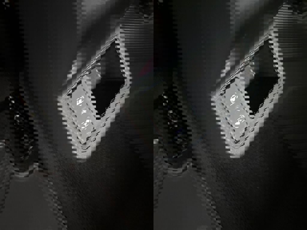 Used 2025 Kia K4 GT-Line Turbo image 35