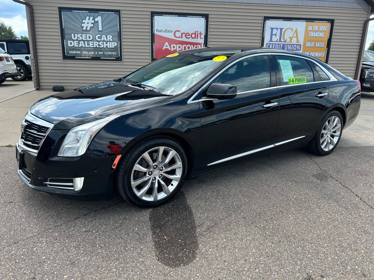 Used 2016 Cadillac XTS Luxury FWD image 1