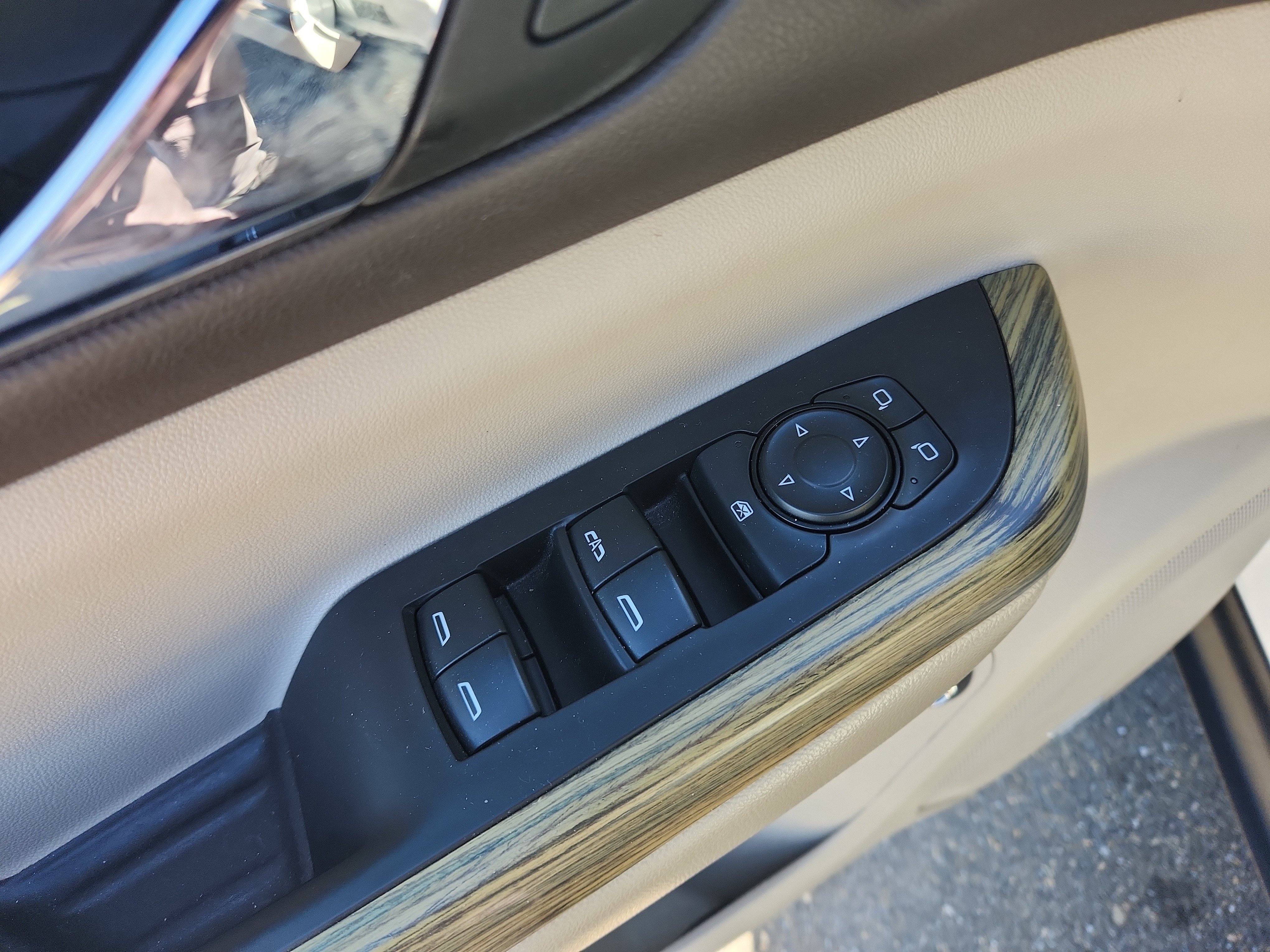 Used 2019 GMC Acadia Denali image 23