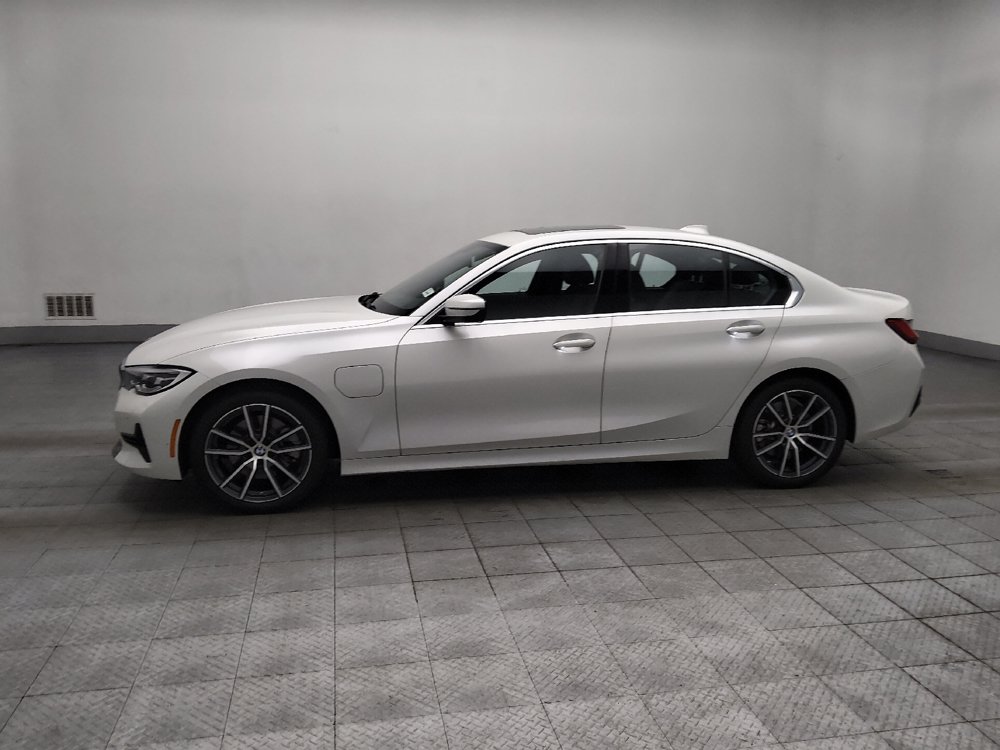 Used 2021 BMW 330e w/ Convenience Package RWD image 2